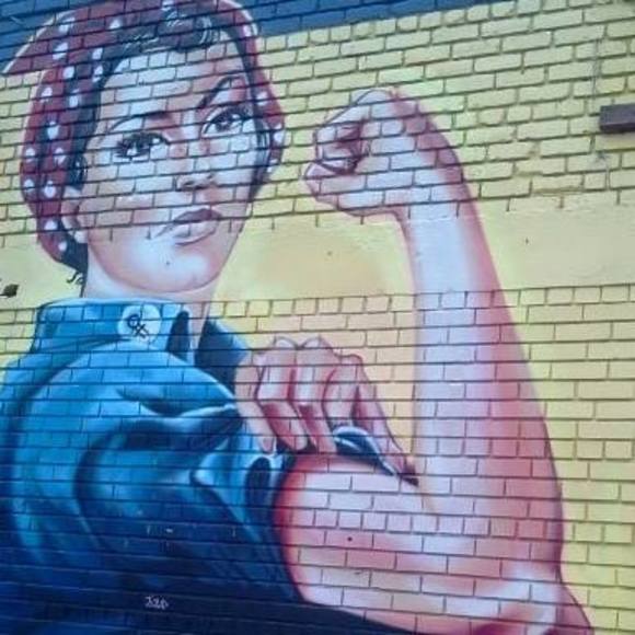 Meet your Posher, Tamara - Picture 1 of 1